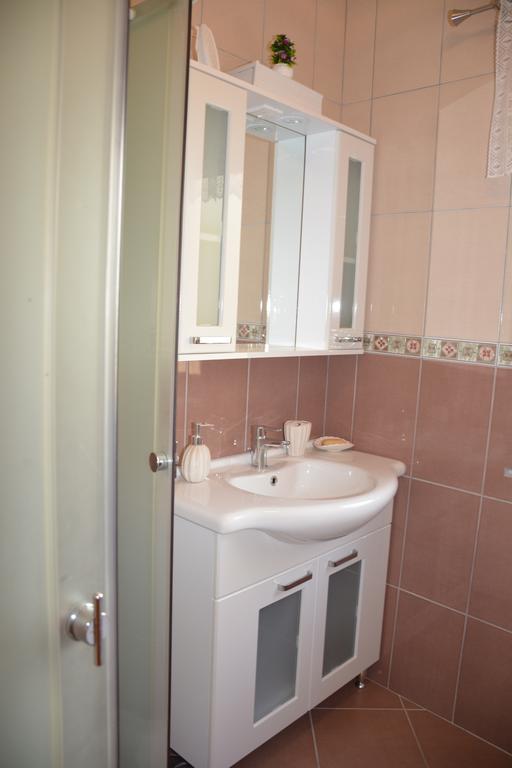 Guest House Evropa 2 Ulcinj Esterno foto