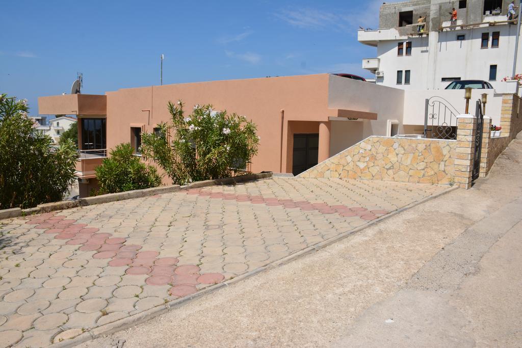 Guest House Evropa 2 Ulcinj Esterno foto