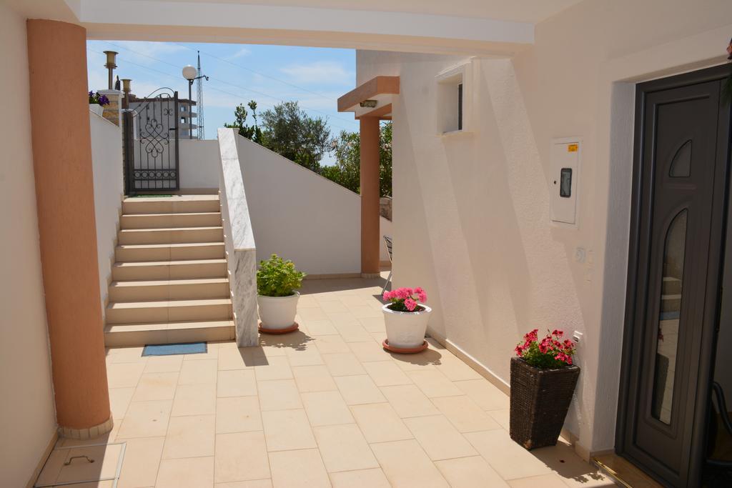Guest House Evropa 2 Ulcinj Esterno foto