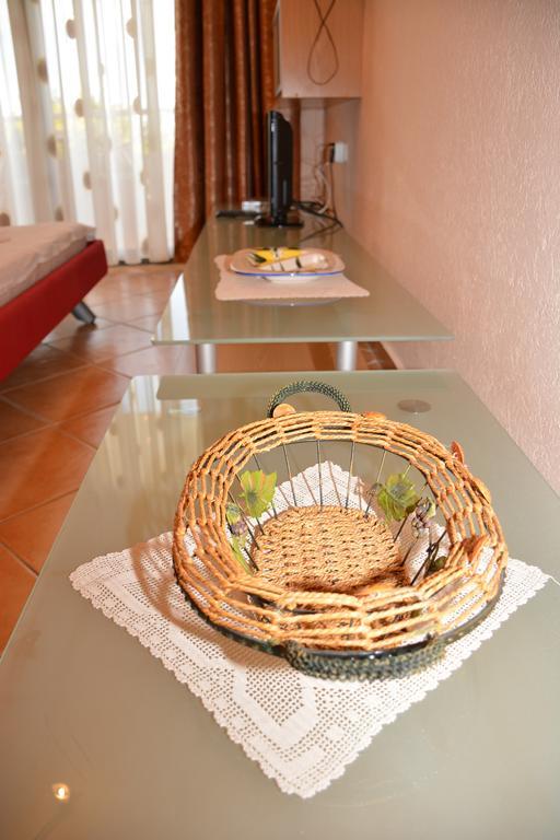 Guest House Evropa 2 Ulcinj Esterno foto