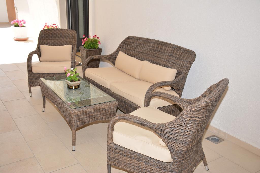 Guest House Evropa 2 Ulcinj Esterno foto
